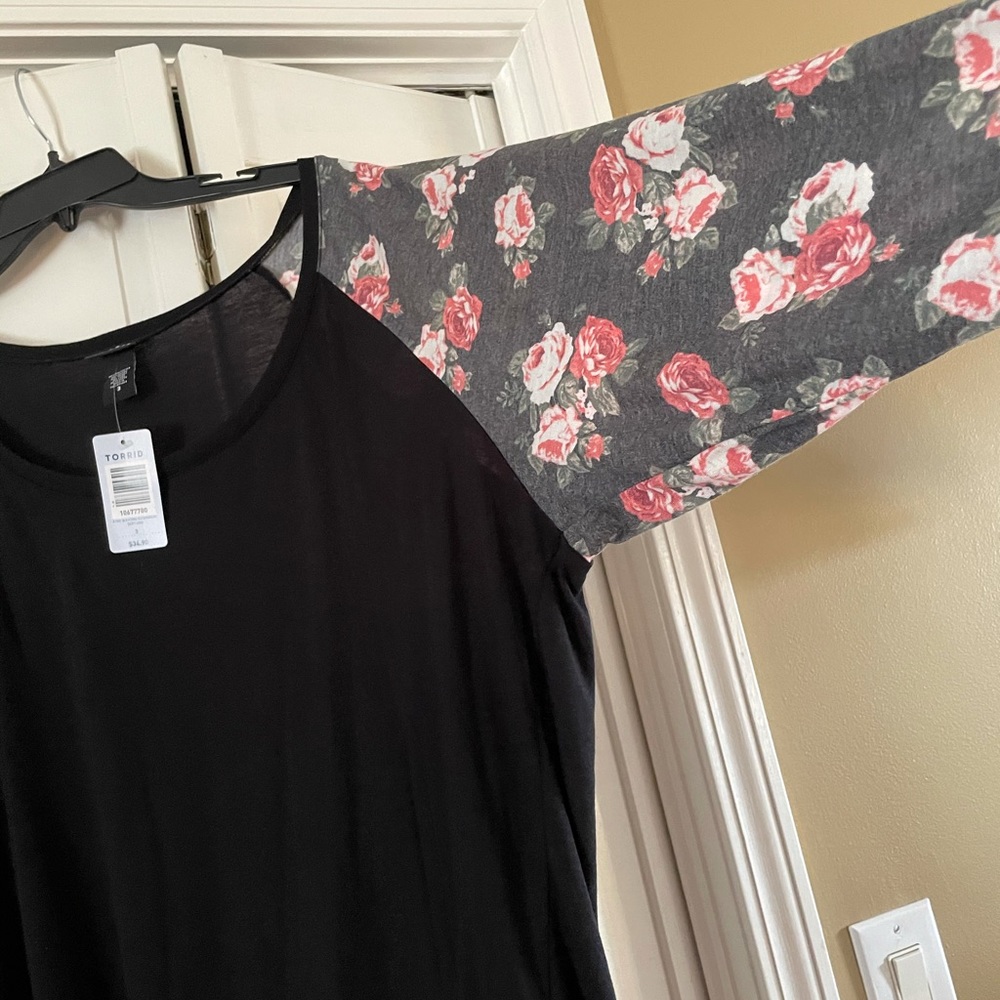 Torrid Raglan floral sleeve T-shirt